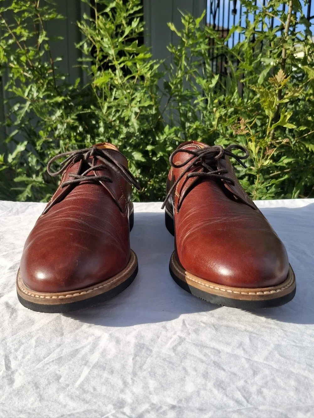 Johnston & Murphy Men's Barlow Plain Toe Derby Style Brown Leather Oxfords 9.5